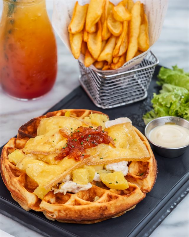 Intérieur chaleureux du restaurant Crêpe Touch Chambly