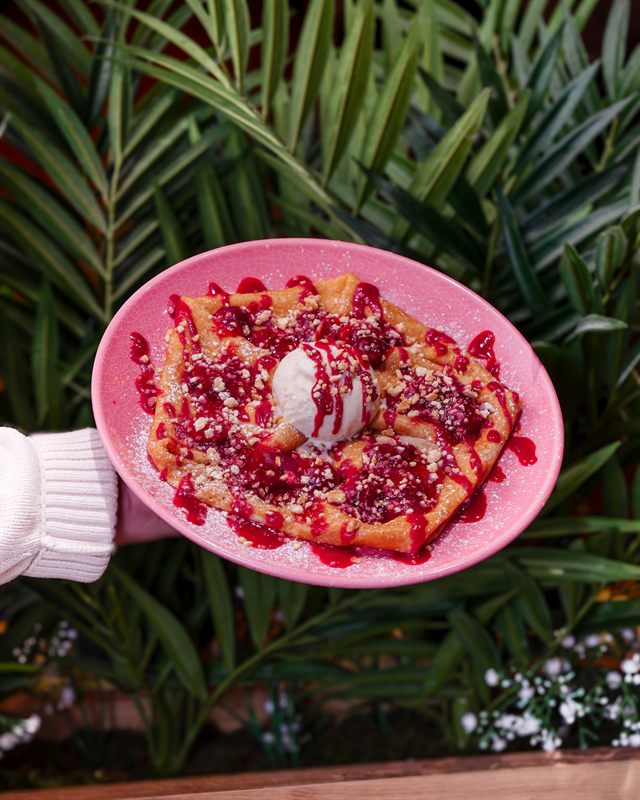 Comme un Framboisier avec framboises, crème pâtissière et coulis fruits rouges