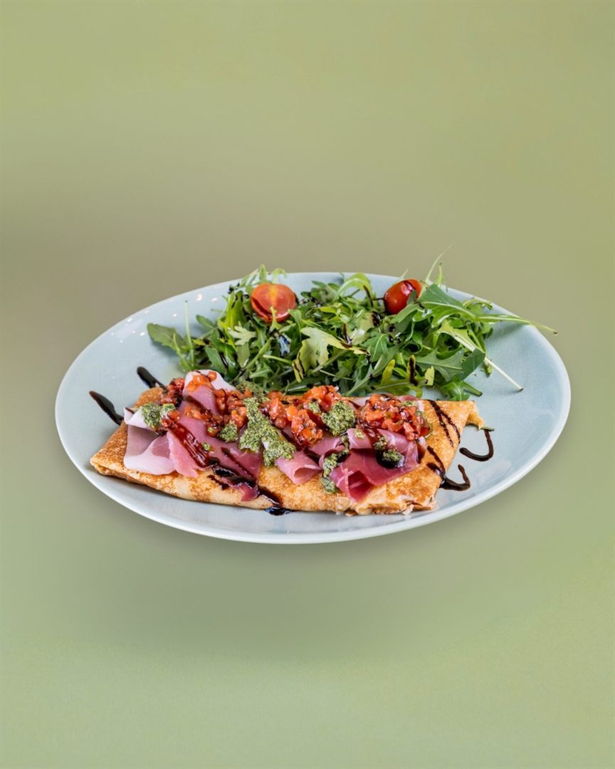 Crêpe Dolce Vita à la mozzarella, pesto et roquette
